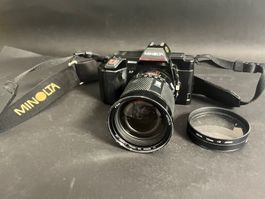 Minolta 5000 AF Spiegelreflexkamera mit Zoomobjektiv