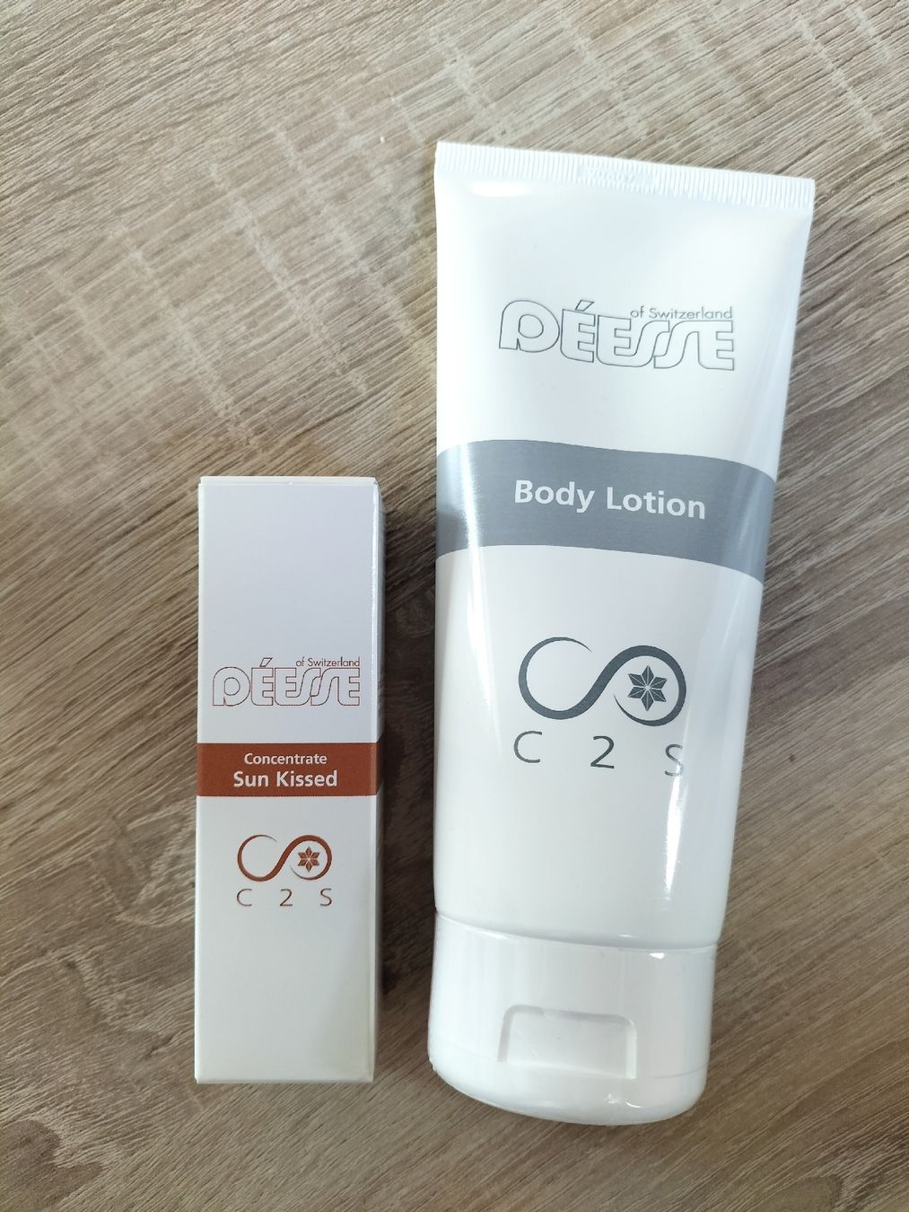 Prodotti di pulizia: Concentré autobronzant+lotion corps Déesse – Nuovo e nell'imballaggio originale da Gillarens venduto da Emy_28