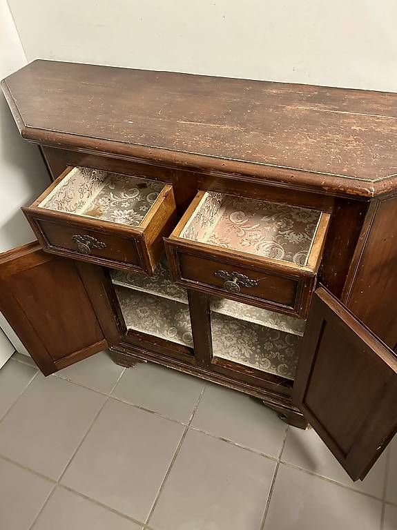 Cassettiere: Alte Kommode / Sideboard – Usato da Zürich venduto da sampions 2