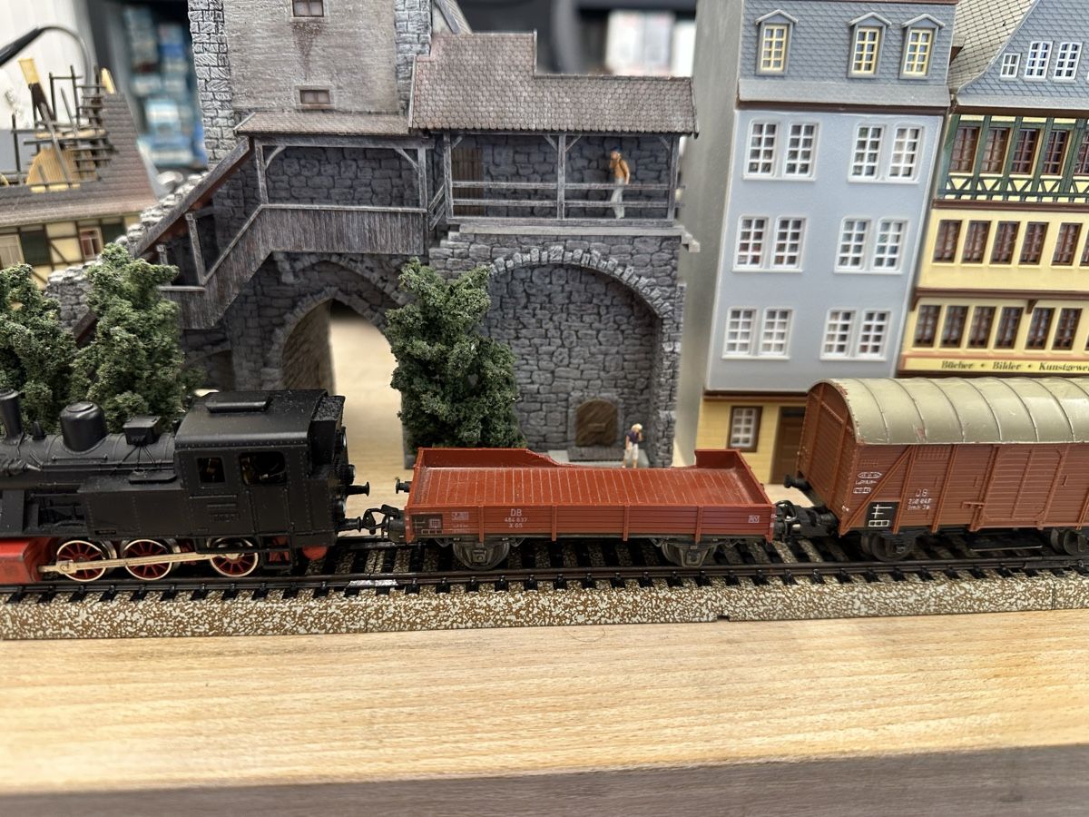Märklin Modelleisenbahnen: Märklin 3029 Werkslok Güterzug – Gebraucht aus Lupsingen von New-Haven 1
