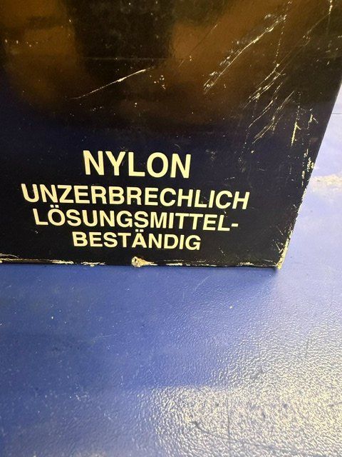 Alle Werkzeuge: Nagelschuhe / Sohle aus Nylon – Gebraucht aus Sennhof von Flatron4 3