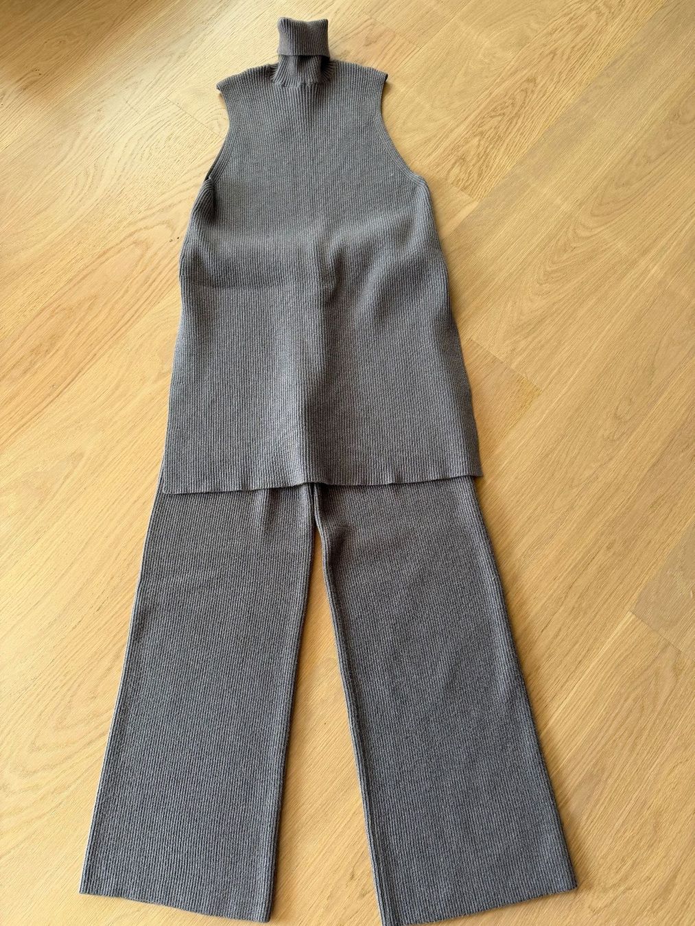 Zara Lots de vêtements: Zara, Set, Grösse M – D'occasion à Bonstetten par Savannah7
