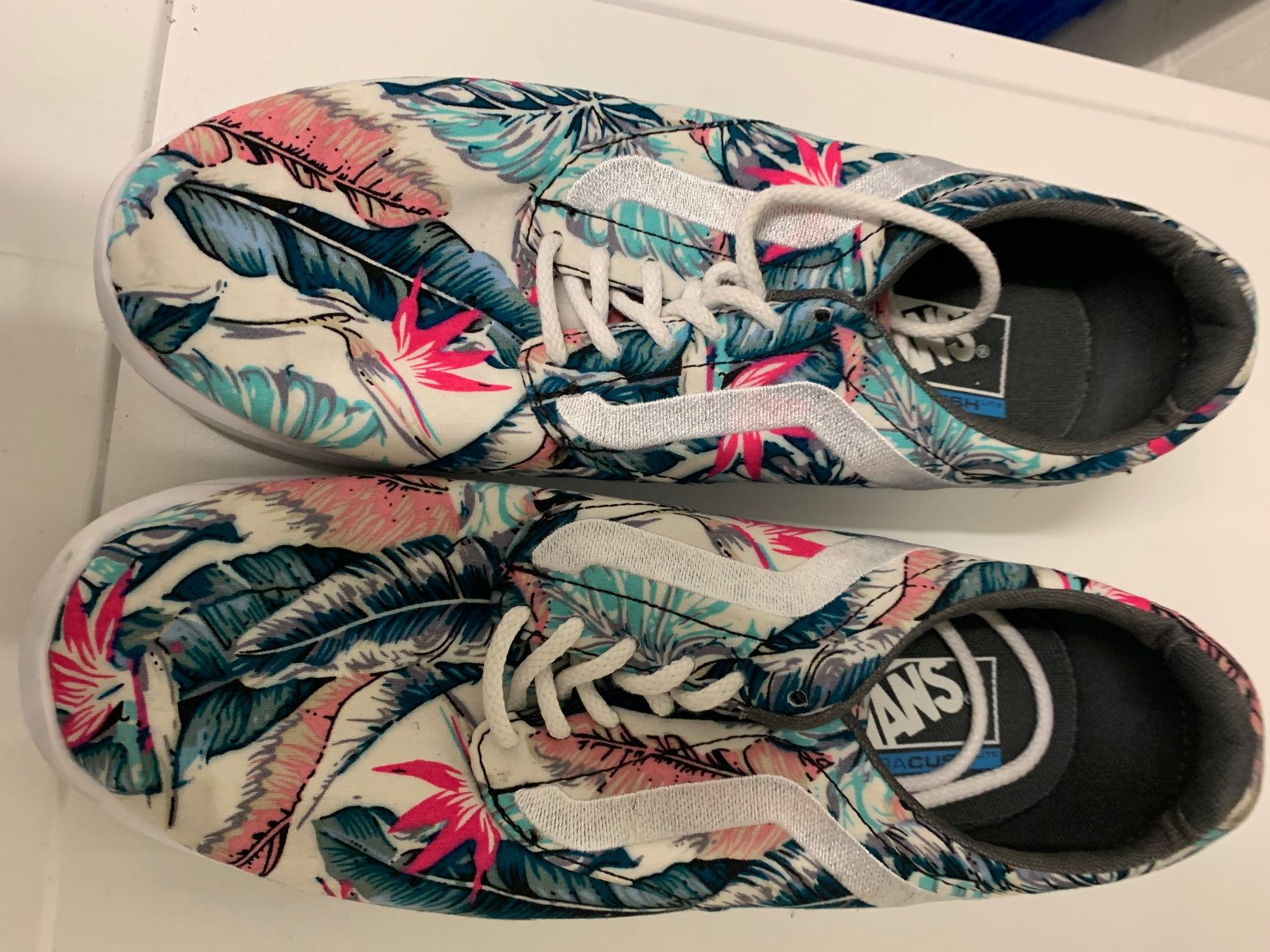 Vans Scarpe da donna: Vanis Turnschuhe Flower – Usato da Buelach venduto da Joeggu0