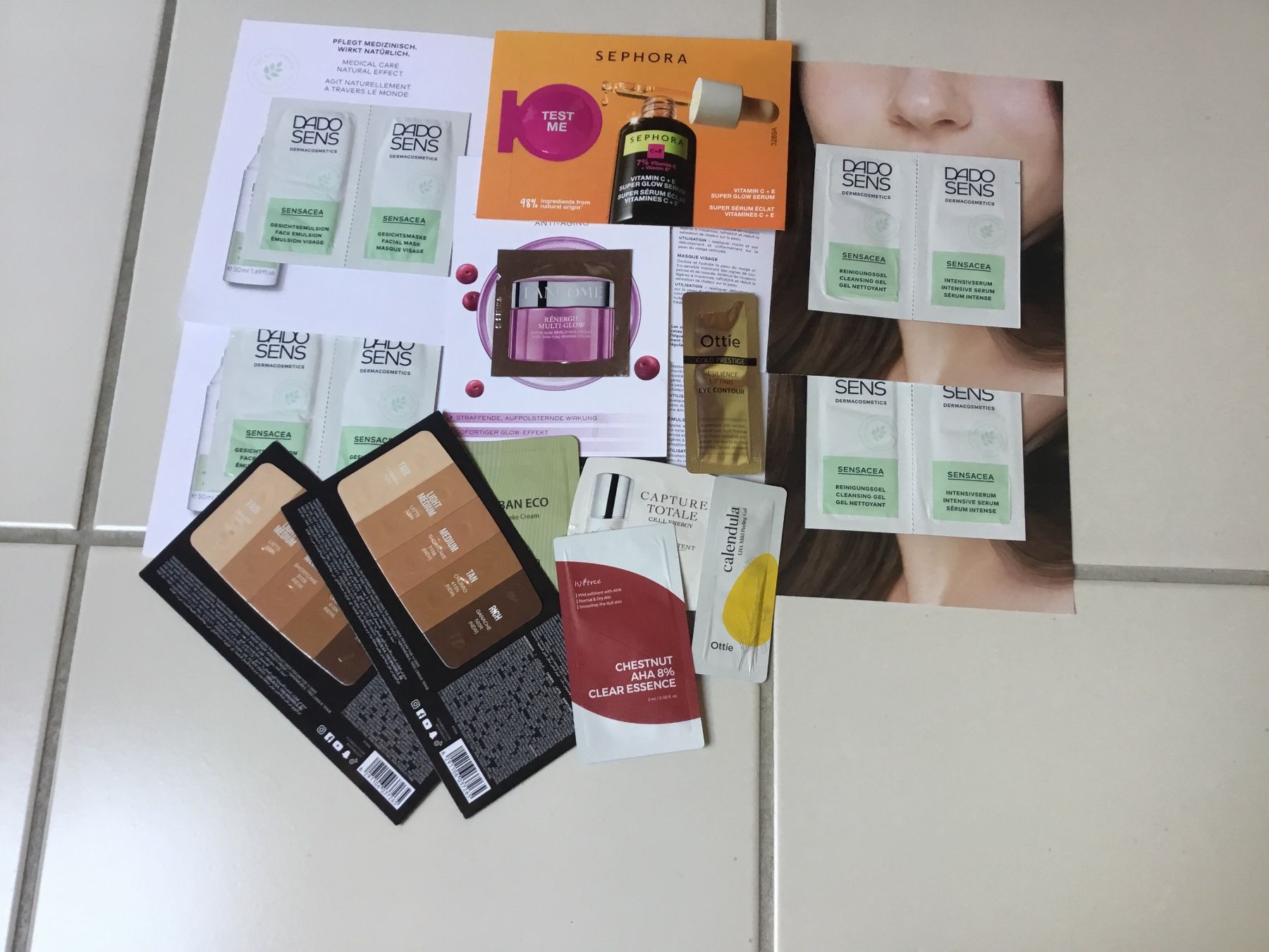 Cura del viso: Diverse Kosmetik Muster – Nuovo e nell'imballaggio originale da ALTENDORF venduto da da23