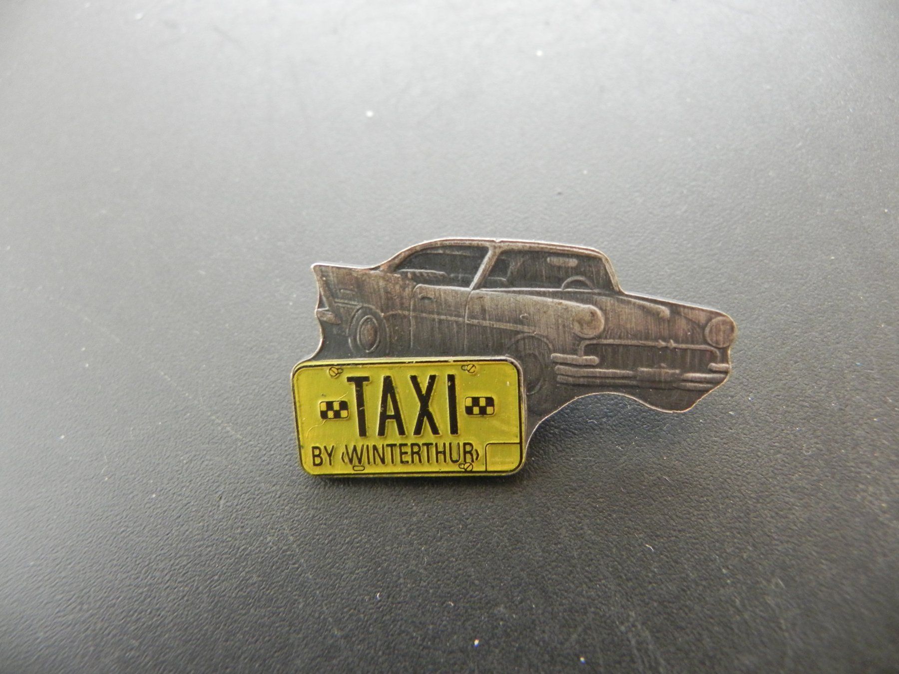 Broches & Aiguilles: Altes Abzeichen Taxi by Winterthur – D'occasion à Biel/Bienne par Gogolozi