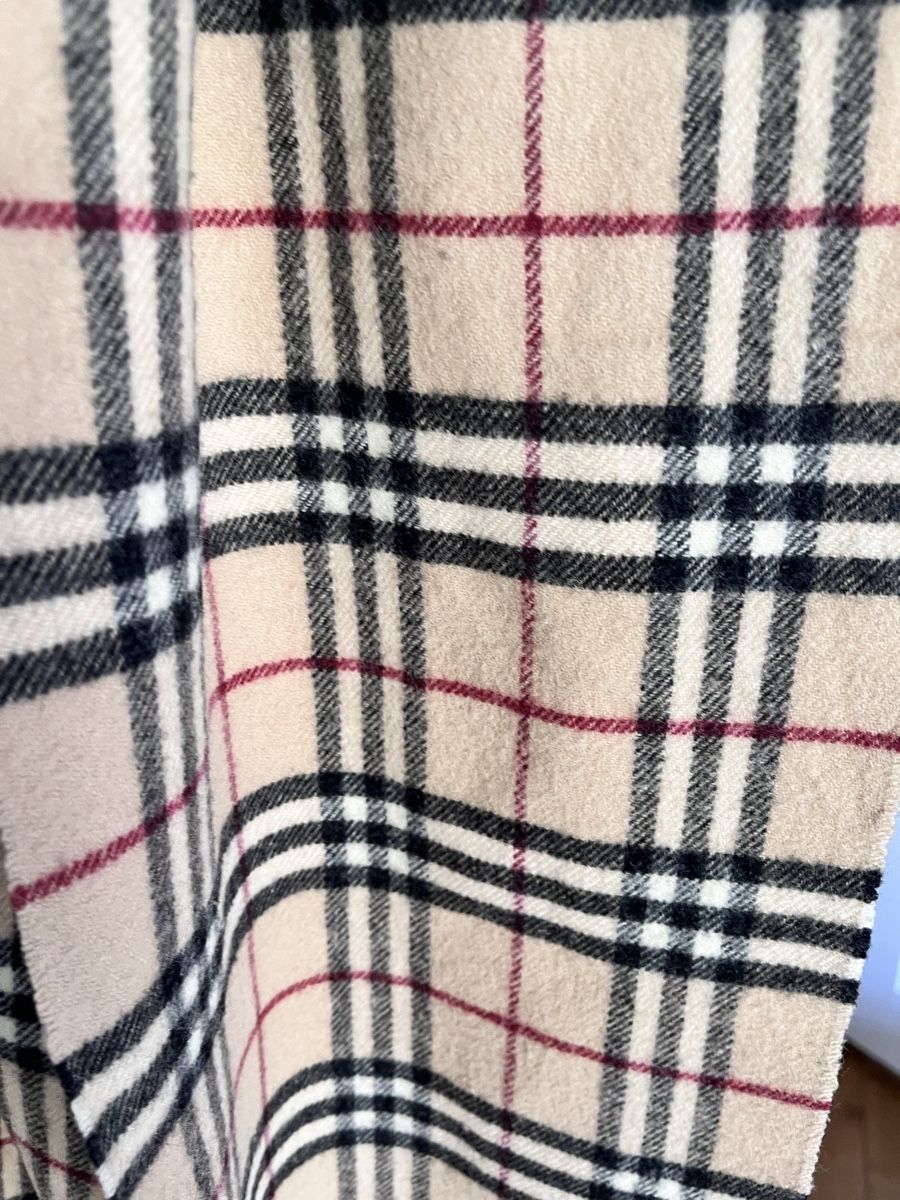 Burberry Foulards & écharpes: Burberry Wool Blend Scarf  – D'occasion à Lausanne par Danash 7