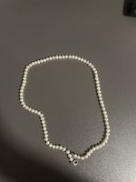 Perlenkette weiss mit silber Verschluss in gutem Zustand