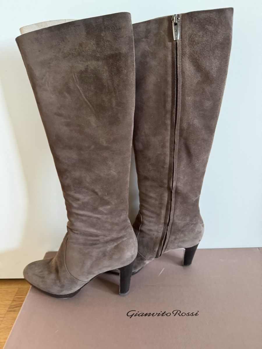 Gianvito Rossi Scarpe da donna: Bottes Gianvito Rossi en daim marron , taille 39.5 – Usato da Morges venduto da sandy069 2