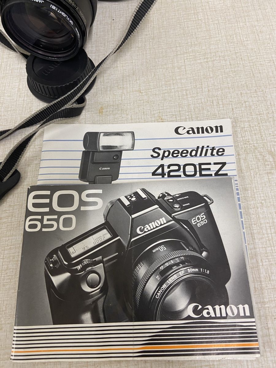 Canon Fotocamera: Canon EOS 650 Kamera mit Blitz – Usato da Dietikon venduto da brocki-eyra 7