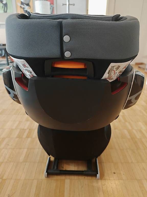 Seggiolini per auto: Cybex Solution X2-fix Kindersitz (15 - 36 kg)  – Usato da Pratteln venduto da chriska68 2