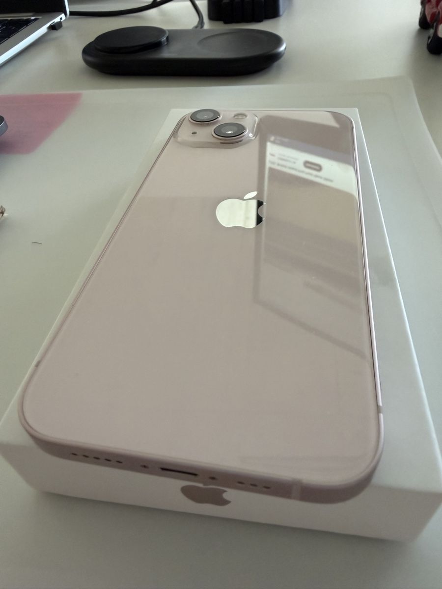 Apple Telefoni cellulari / Smartphones: Apple iPhone 13 Pink with accessories – Usato da Hedingen venduto da luk_d9sh 3