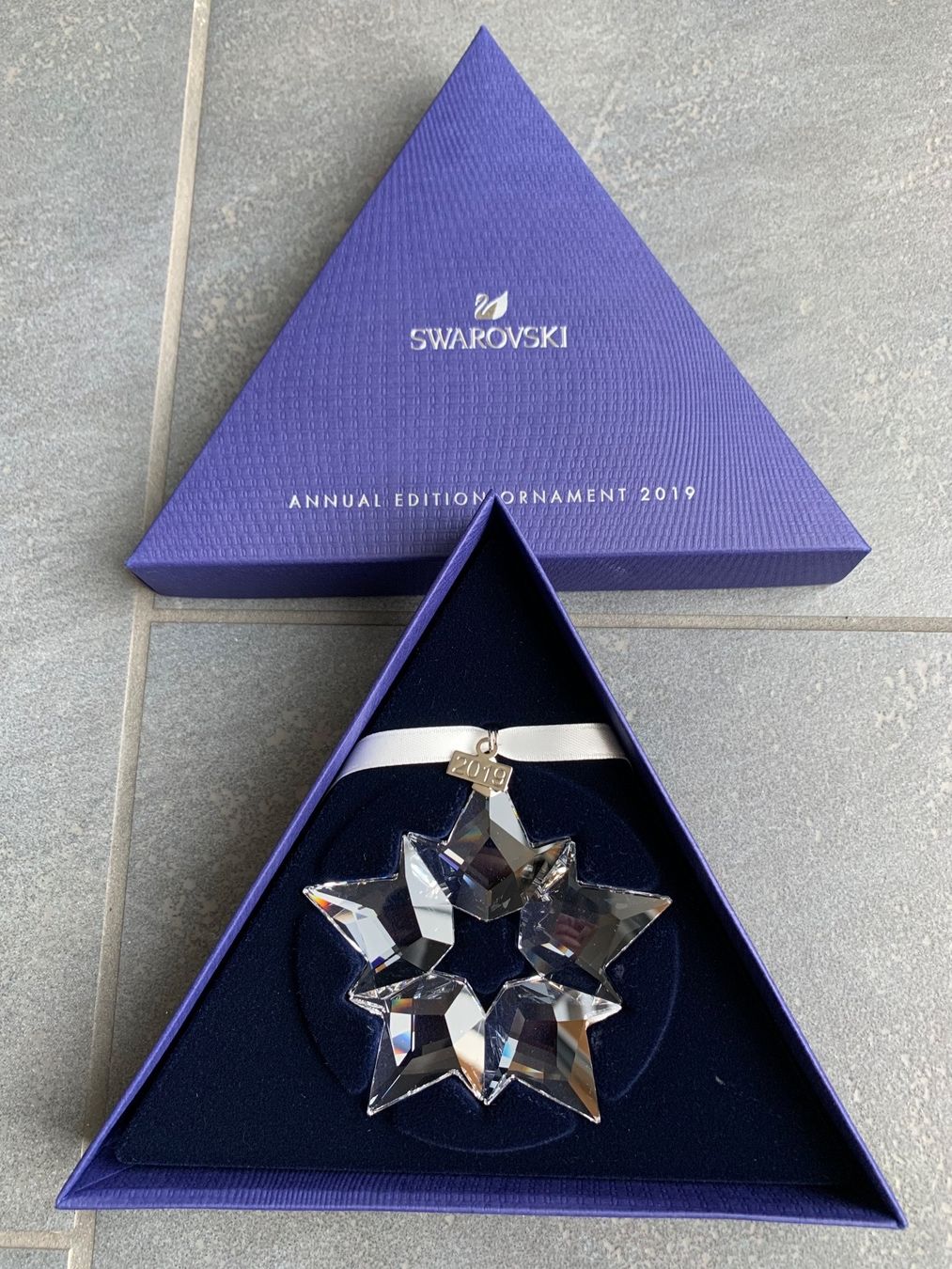 Swarovski Tutte le decorazioni: Swarovski Stern Ornament 2019 Gross – Nuovo e nell'imballaggio originale da Wil SG venduto da Sissi..79.. 1