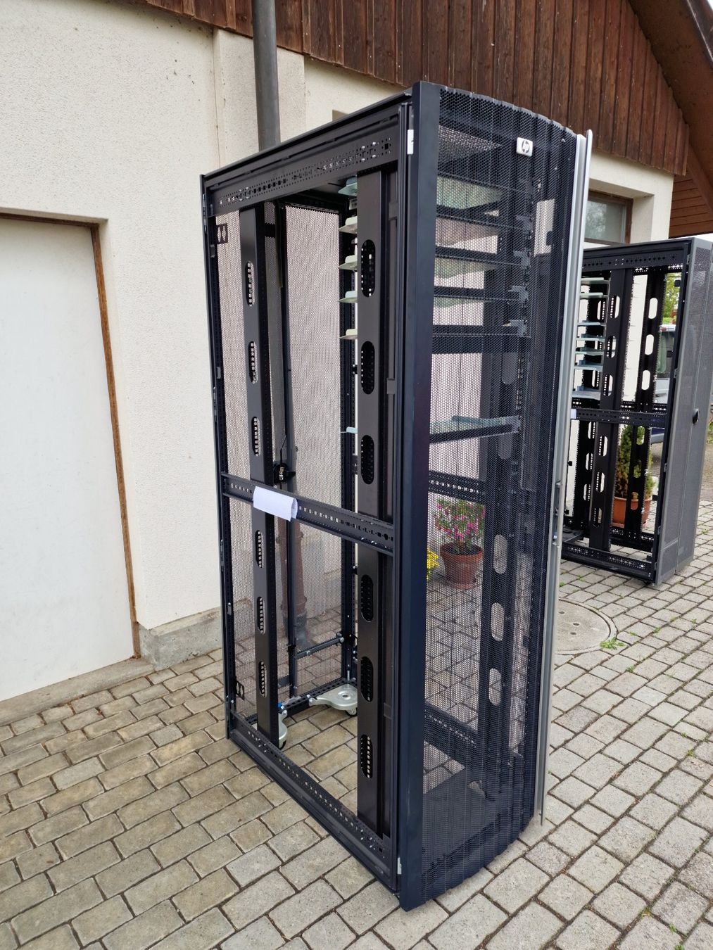 Hewlett Packard Racks & Ständer: HP G3 Fullsize 42U Server Rack – Gebraucht aus Geltwil von Manu-7