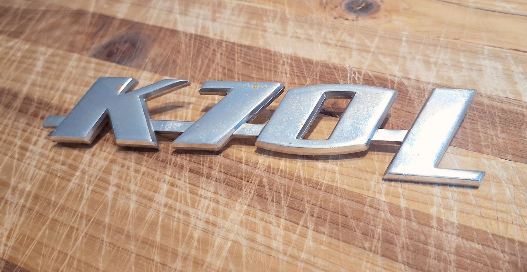 Volkswagen Tutti pezzi di ricambio auto: VW K70L Emblem – Usato da Triesen venduto da BLACKSHEEP75