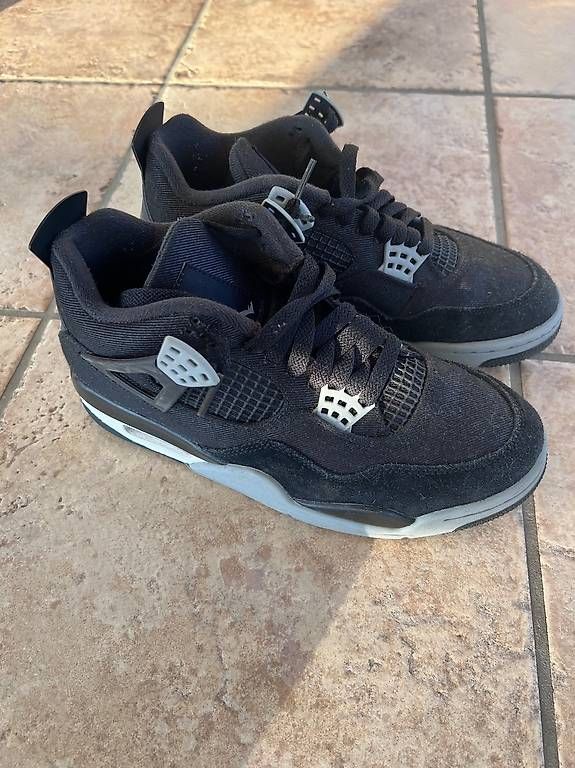 Chaussures hommes: Air Jordan 4 – D'occasion à Le Locle par inf_8x7d