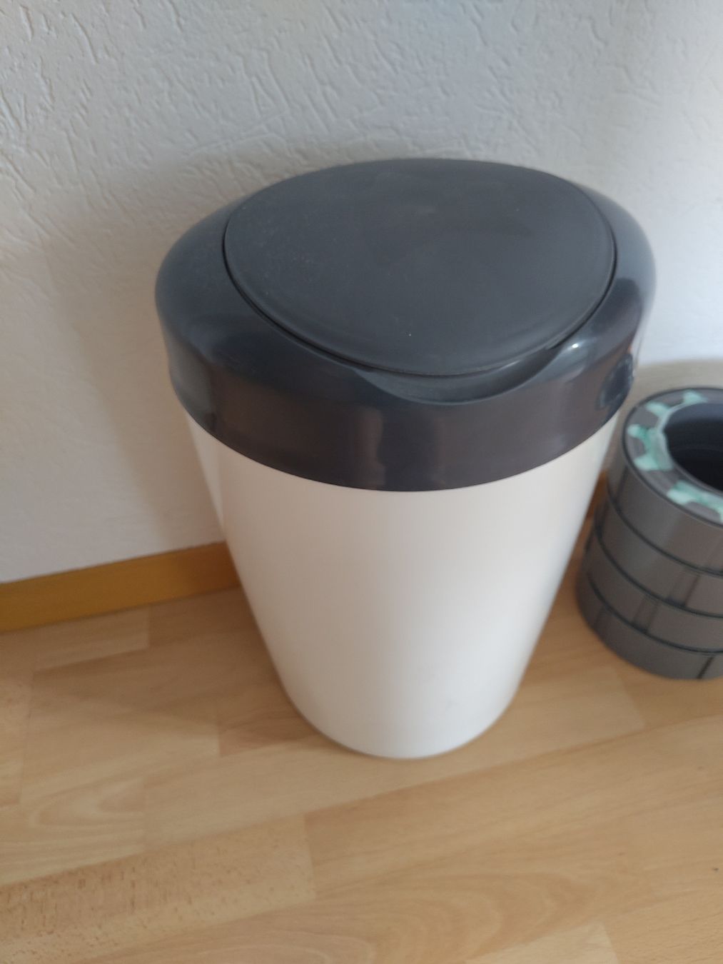 Tommee Tippee Cestini per rifiuti: Windeleimer Sangenic Tommee Tippee Simplee – Usato da Ostermundigen venduto da Jinushka 1