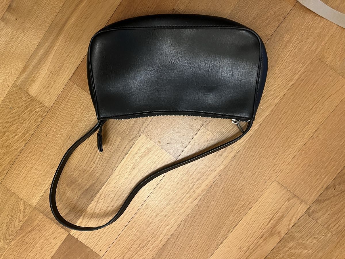 Brandy Melville Taschen für Damen: Shoulder bag – Gebraucht aus Zürich von sar_tt2d