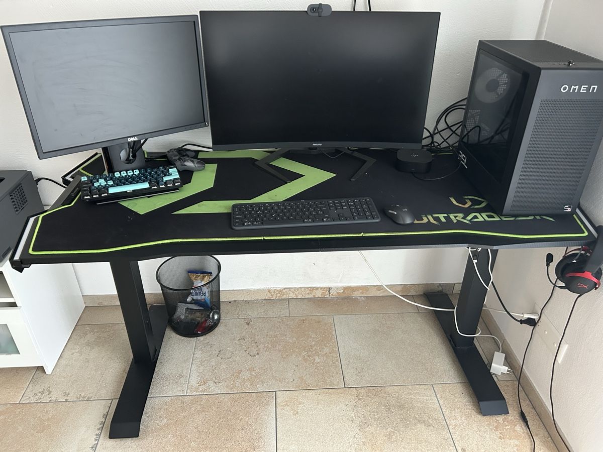 Tavoli: Gaming-Tisch Ultradesk Force – Usato da Villmergen venduto da SY86 1
