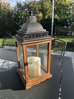 Windlicht / grosse Laterne  aus Holz und Metall gebraucht