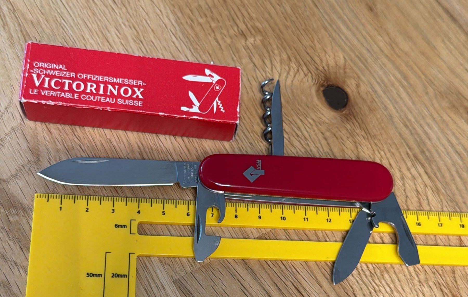 Victorinox Taschenmesser: VICTORINOX SACKMESSER – Neu und originalverpackt aus Zürich von Frei-Occasionen