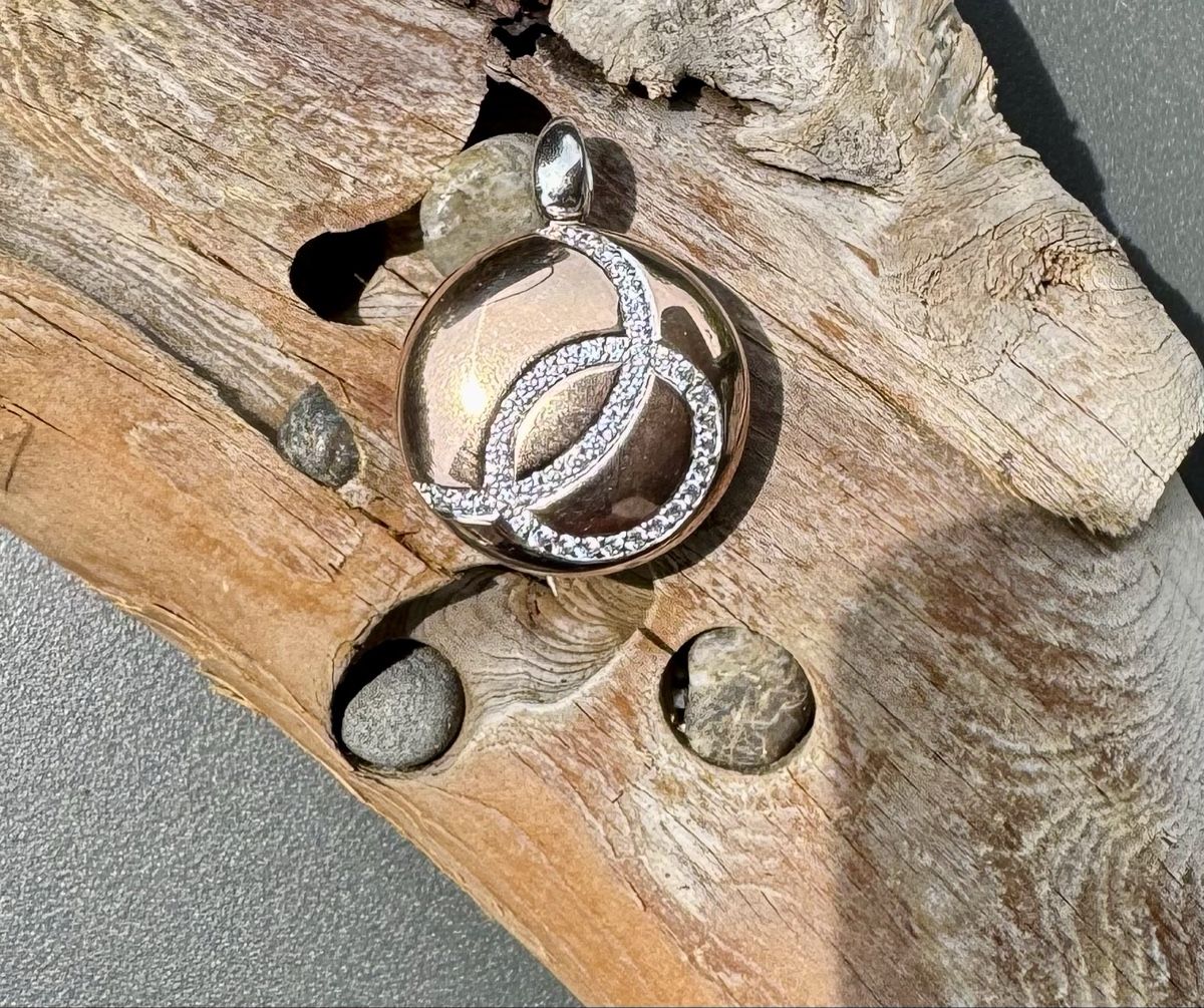 Anhänger: Silbermedaillon 925er Silber mit Zirkonia, rosé/silber – Gebraucht aus Rüti ZH von MapleLeaf62 1