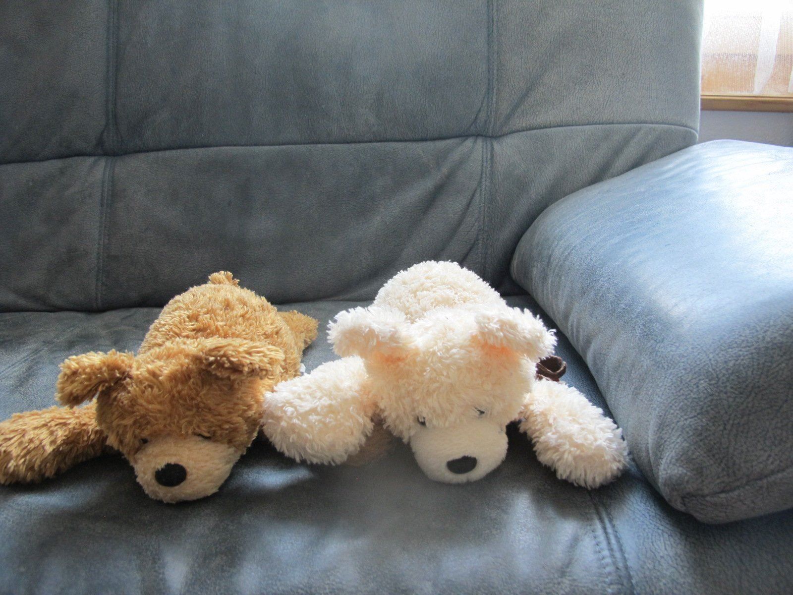 Giocattoli: 2 liegende Teddybären – Usato da Löhningen venduto da Chimae67 4