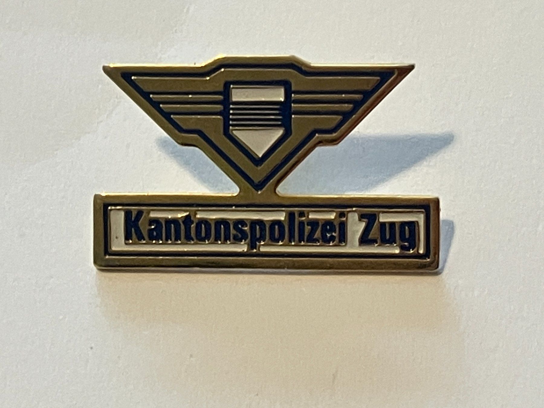 Plaketten & Abzeichen: 1 Pin Kantonspolizei Zug – Gebraucht aus Basel von djwwpp