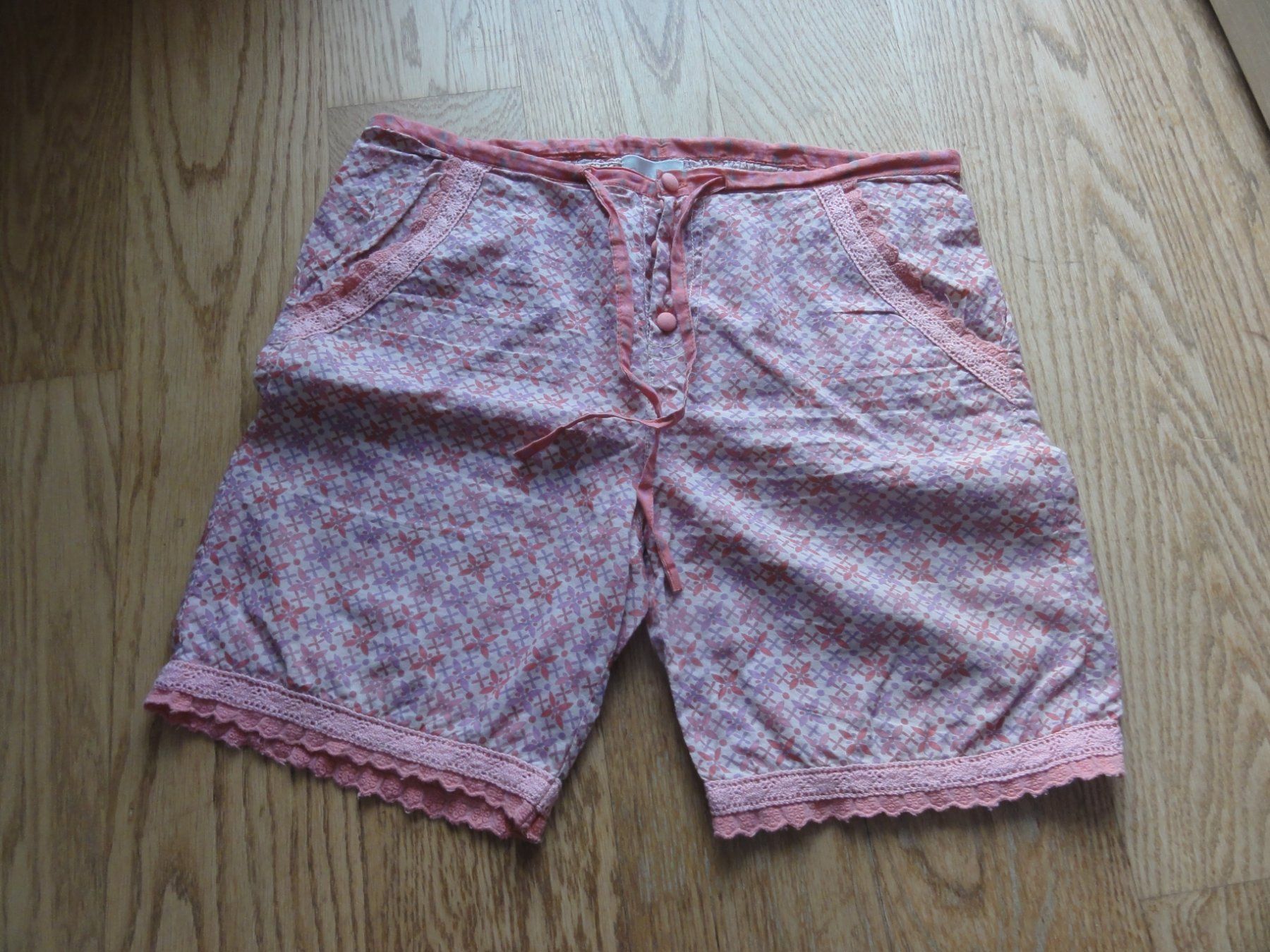 Hosen: Shorts Gr. 152, Creamie – Neu (gemäss Beschreibung) aus Riedholz von Taweva