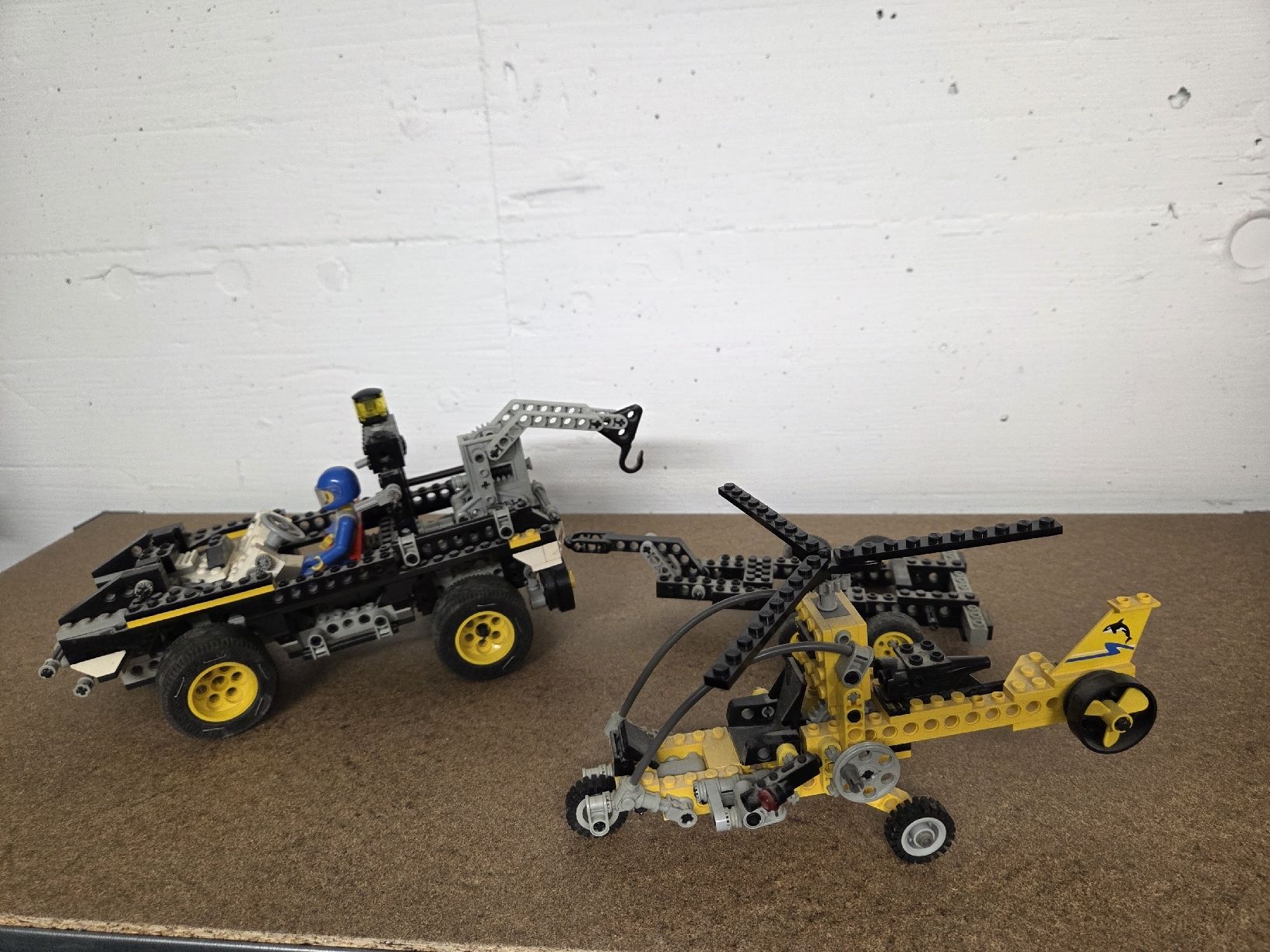 Lego Kit di costruzioni: Lego Technic Abschleppwagen mit Helikopter gebraucht – Usato da Elgg venduto da Fufu28