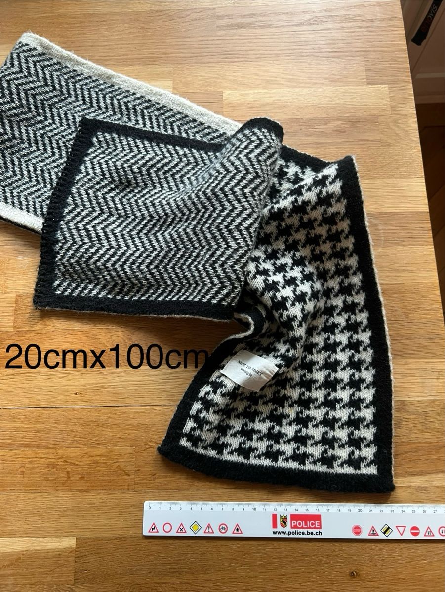 Foulard & Sciarpe: Schal – Nuovo (secondo la descrizione) da Bern venduto da lea_wf9x