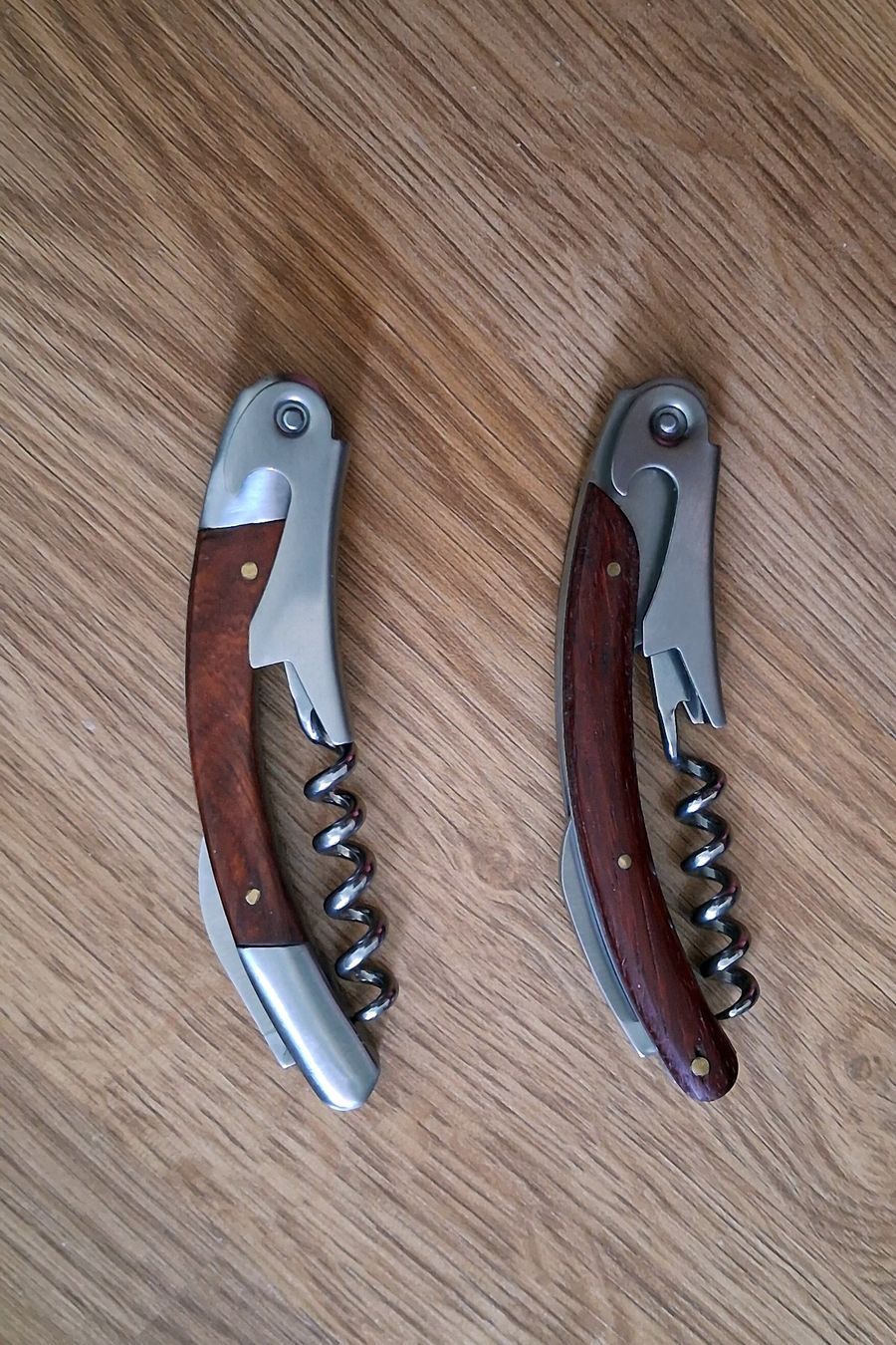 Apribottiglie & Tappi per chiusura: 2x Kellnermesser / Sommelier-Korkenzieher – Weinöffner-Set – Usato da Kloten venduto da Frigo_1 1