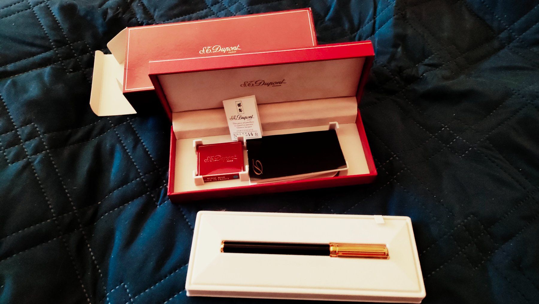 Penna & Evidenziatori: OR/LAQUE VINTAGE DUPONT PARIS – Nuovo e nell'imballaggio originale da Genève venduto da Jack_2022