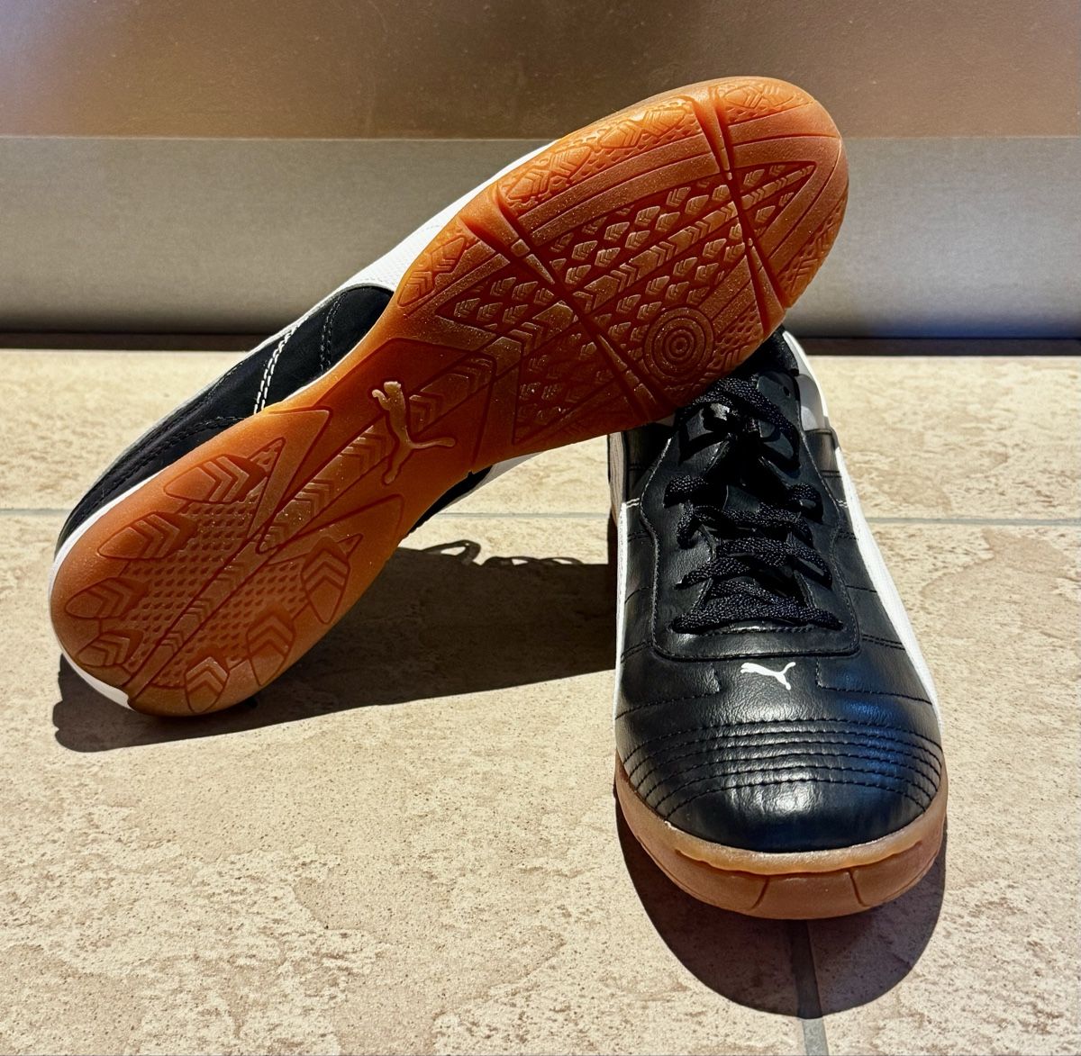 Puma Herrenschuhe: Puma Fussball / Hallenschuhe | Gr. 45 – Neu (gemäss Beschreibung) aus Berg am Irchel von latustrade