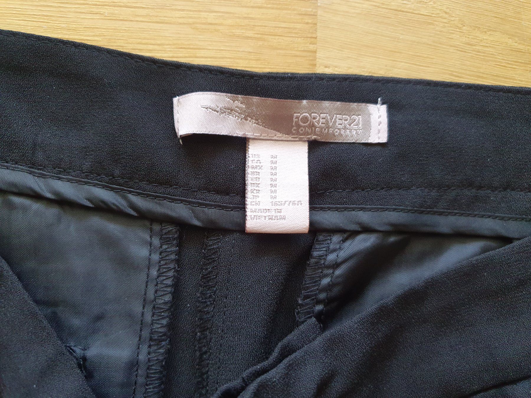 Hosen: Pantalon noir élégant -  Forever21 - Taille M – Gebraucht aus Court von Jovi2 6
