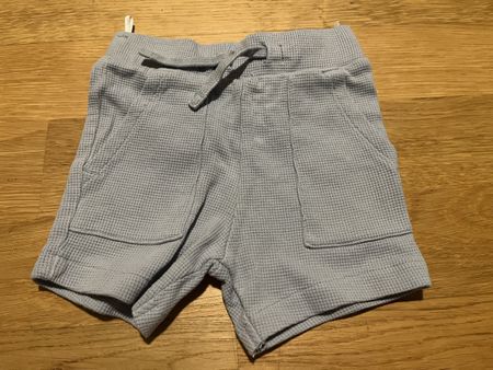 Baby Shorts C&A Grösse 74 hellblau