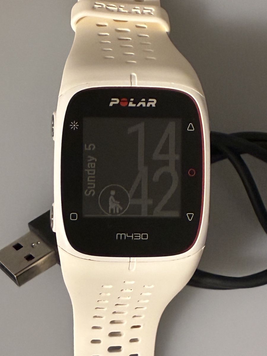 Polar Smartwatch: Pulsuhr Polar M430 weiss – Usato da Zollikerberg venduto da the_alchemist_297