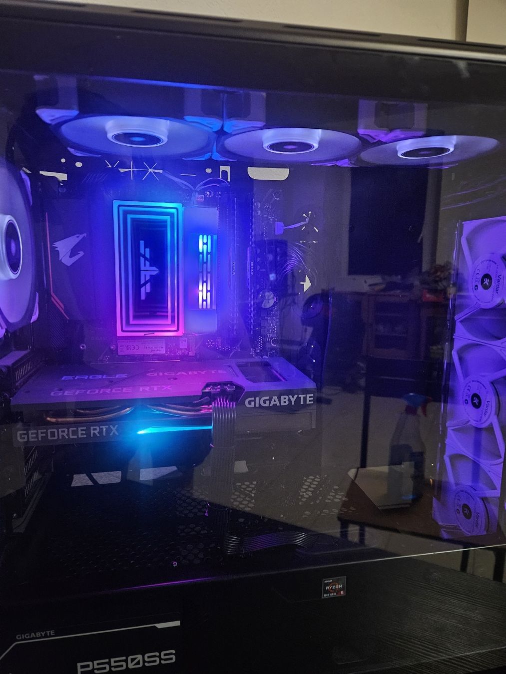 Amd PCs: PC Gaming  – D'occasion à Puidoux par dav_n6gv 2