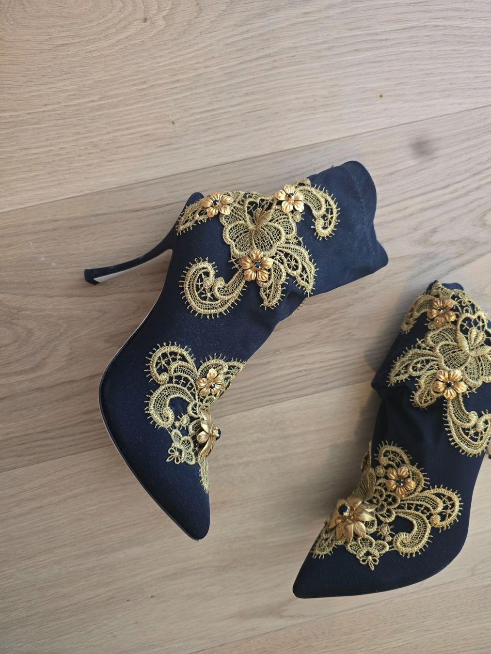 Dolce & Gabbana Scarpe da donna: Stiefeletten Dolce Gabbana – Nuovo (secondo la descrizione) da Rümlang venduto da Arsasladi