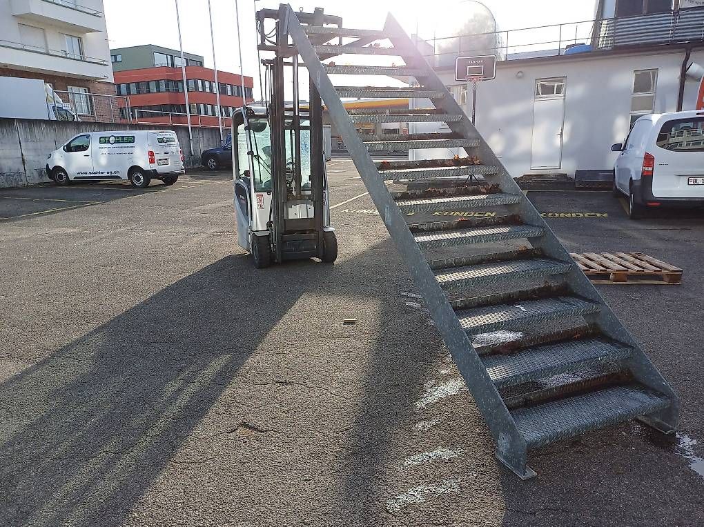 Scale: Stahltreppe – Usato da Therwil venduto da stohlerag 2