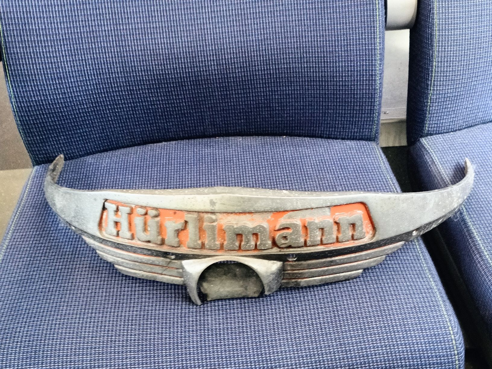 Hürlimann Trattori: Traktoren Hürlimann Emblem / 80cm – Usato da Brugg AG venduto da Ente015