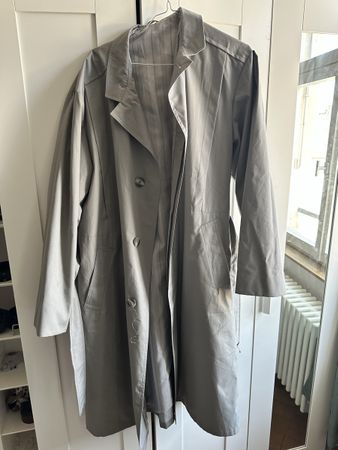 Trenchcoat grau Grösse M guter Zustand