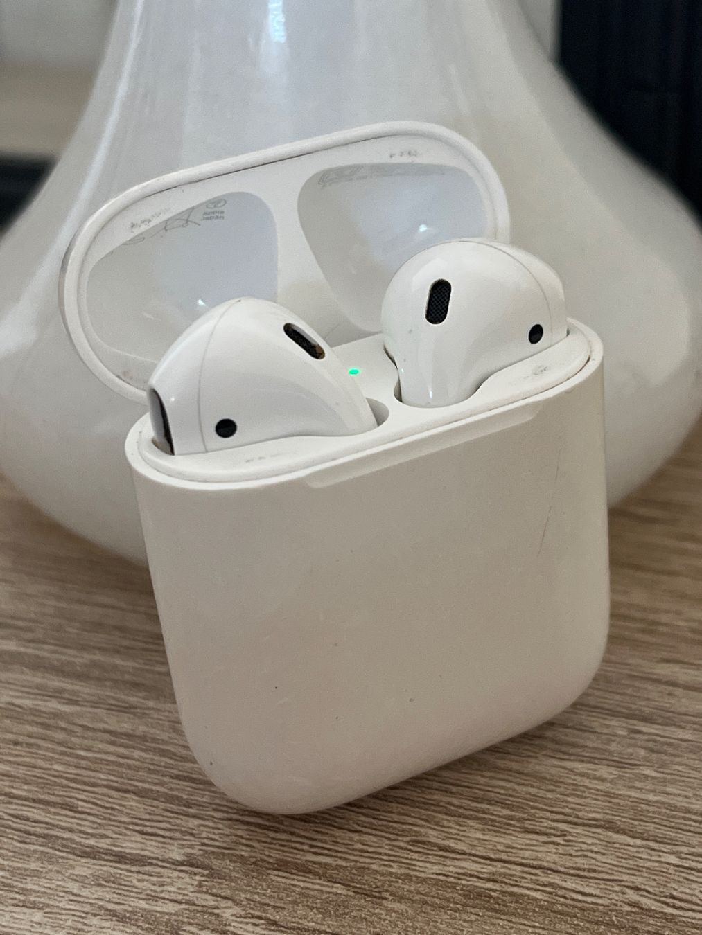 Apple Cuffie: Airpods Apple – Usato da Genève venduto da Lalafanny66