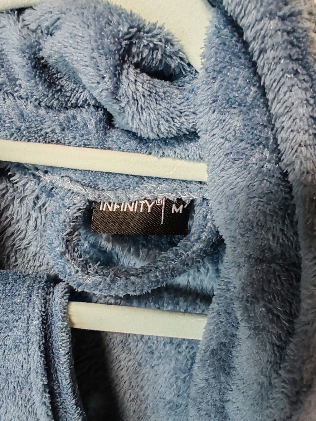 Bademäntel: Flauschiger Bademantel von Infinity, Gr. M, kuschelig – Gebraucht aus Untervaz von DoniWii1985 1