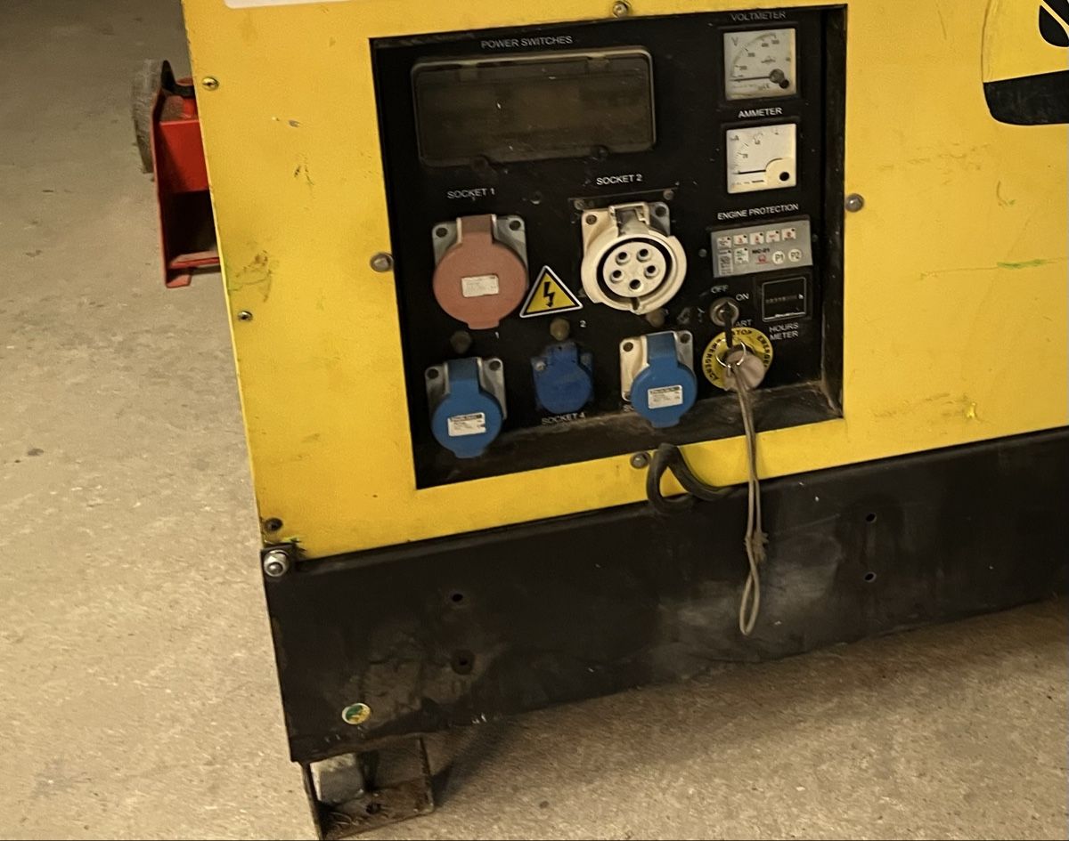 Yanmar Generatori di corrente: Stromaggregat/Stromerzeuger Yanmar  22 kw – Usato da Brig venduto da fat_5hp8 1