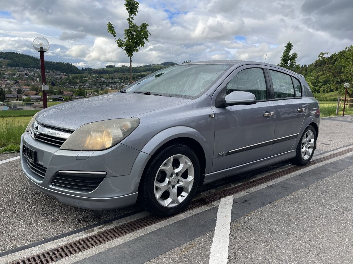 Opel Automobili: OPEL ASTRA H 18 OPC Line – Usato da Spiez venduto da bertula 3