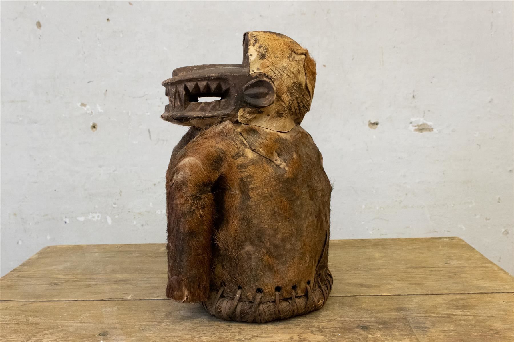 Sculture & Statue: Afrikanische Affenskulptur aus Holz – Usato da Zürich venduto da ZuercherBrockenhaus 4