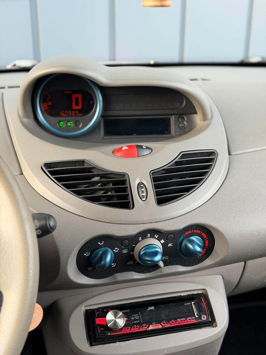 Renault Automobili: Renault Twingo 1.2 (Frisch ab MFK) – Usato da Niederdorf venduto da raj_zj66 7