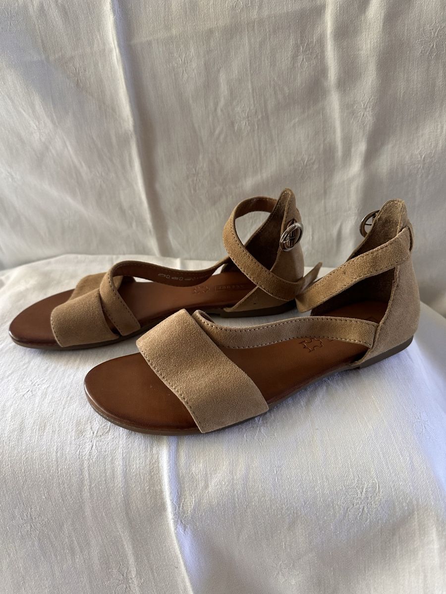 Chaussures femmes: Sommer  Ledersandalen nr. 38 – D'occasion à Stabio par MAARINAA 1