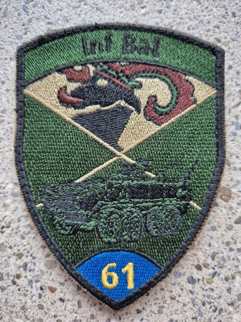 Schweizer Armee Placchette & Badge: *** Badge Infanterie mit klett *** – Usato da Riedholz venduto da fr_sIruP