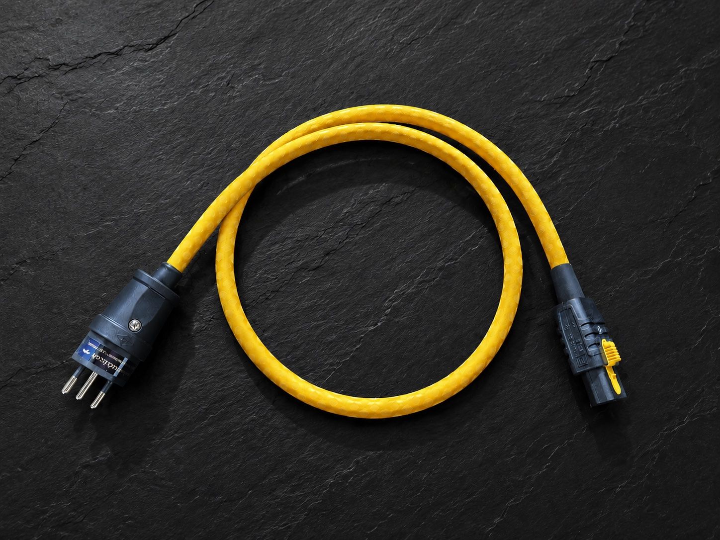 Kabel: ROTH CABLE Stromkabel High-End FLEX geschirmt, gelb, 1,0m – Neu und originalverpackt aus Gossau ZH von Axismundi_88